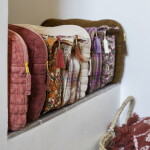 MADAM STOLTZ Prošívaná kosmetická taštička Mahogany, červená barva, hnědá barva, textil