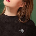 Vánoční brož Swarovski Elements Desireé - sněhová vločka, Stříbrná