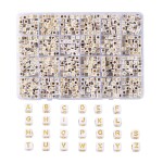 Sada písmen - bílé akrylové kostičky se zlatými písmeny - 6 x 6 x 6 mm - 1 balení