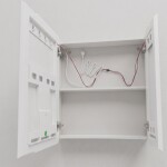 REA - Zrcadlová skříňka s LED osvětlením M1011-60 60x70 REA-M0100