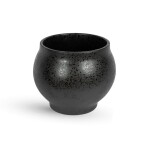 Storefactory Keramický obal na květiny Berghalla Black Medium, černá barva, keramika