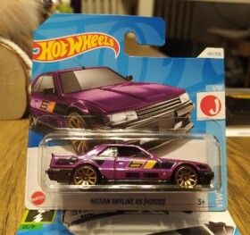 Nissan Skyline RS KDR30 - Hot Wheels