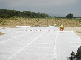 Drenážní geokompozit geotextilií Interdrain tloušťka mm; geotextilie 120 g/m² m²]