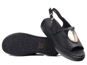 Dámské sandály na platformě GR51-603 Černá - S.Barski černá 38