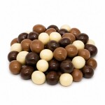 Lísková jádra v mix polevách Diana (100 g)