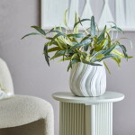 Bloomingville Obal na květiny Isidora White, bílá barva, keramika