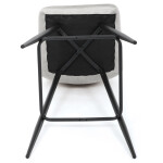 Židle barová, bílá látka, čtyřnohá kovová podnož, černý mat