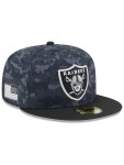 New Era Pánská kšiltovka Las Vegas Raiders NFL 2026 Salute to Service 59FIFTY Fitted Velikost: 7 1/8