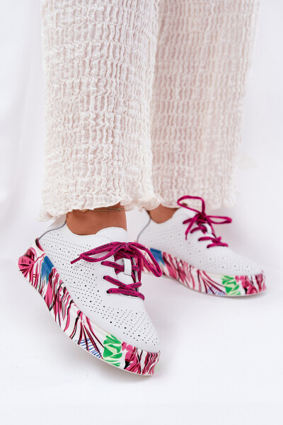 Dámské Kožené Sneakersy Na Vzorované Platformě Vinceza 88017 Bílé 40