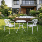 Stůl jídelní, bílý plast