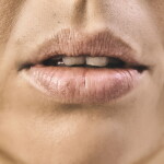 Meraki Přírodní balzám na rty Matte 20 ml, stříbrná barva, kov