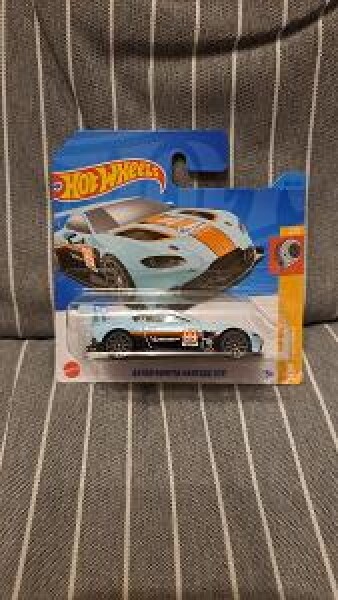 Hot Wheels Aston Martin Vantage GTE