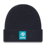 New Era Pánská zimní čepice Miami Dolphins NFL 2025 Sideline Steel Clouds Cuff Knit Beanie