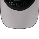 New Era Pánská kšiltovka Miami Heat NBA 2026 Draft On-Stage Crystal 59FORTY A-Frame Fitted Velikost: 7 5/8