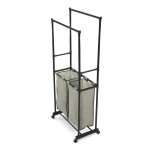 Věšák dvouramenný s košem na prádlo, černý plast.