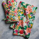 Rifle Paper Co. Bavlněná utěrka Garden Party, růžová barva, textil