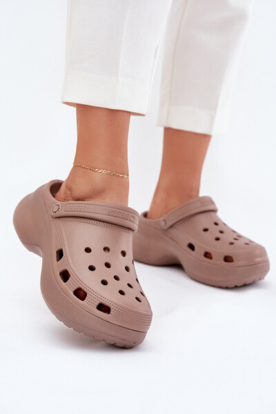 Dámské Pěnové Sandály Na Masivní Podešvi Big Star RR274A121 Tmavě béžové 41