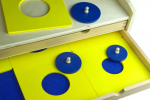 Moyo Montessori Moyo Montessori Geometrická komoda