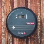 Premium sada solární ohradník - Kompletní bezpečnostní schránka + 10J zdroj, panel 200 W