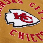Mitchell & Ness Pánská bunda Kansas City Chiefs NFL Dusted Varsity Créme Velikost: M