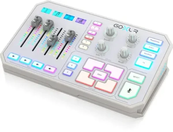 TC Helicon GO XLR-WH / Digitální mixážní pult / 3.5 mm / XLR / 24 tlačítek / USB 2.0 (35000059)