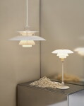 Louis Poulsen Závěsná lampa PH 5 Ø320 Opal White, béžová barva, bílá barva, plast