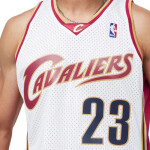 Mitchell & Ness NBA Swingman Jersey Cavaliers 03 Lebron James M SMJYCP19209-CCAWHIT03LJA pánské XL