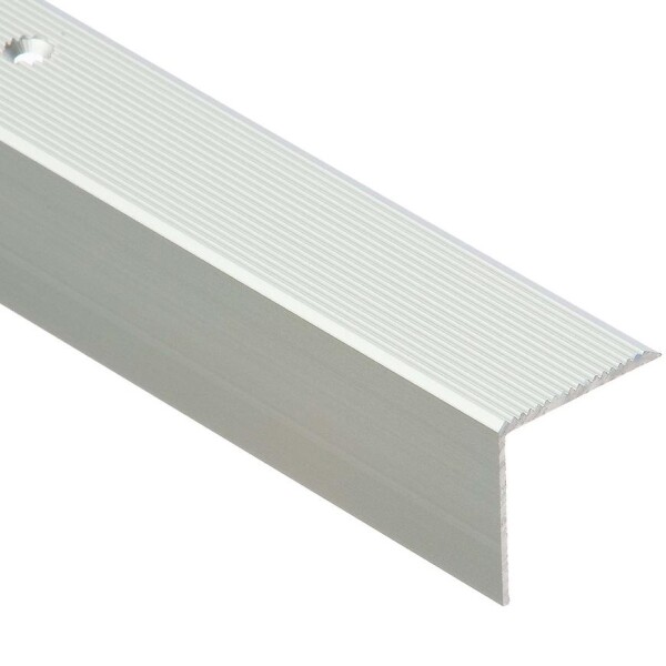 Schodový profil 1,35 C0 stříbrný