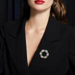 Luxusní brož ve tvaru věnce Azzurra, Modrá