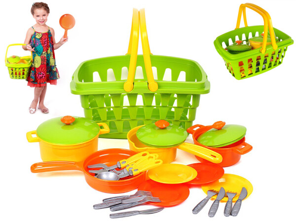 Sada hrnců + příbory v síťce plast v nákupním košíku 27x37x17cm
