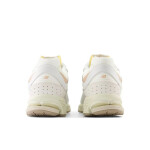Boty New Balance U M2002RVF 43