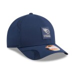 New Era Pánská kšiltovka Tennessee Titans NFL 2025 On-Field Sideline 9FORTY M-Crown Snapback