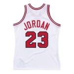 Mitchell & Ness Pánský retro dres Chicago Bulls NBA Michael Jordan #23 1991-92 Velikost: M