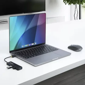 StarTech černá / USB-C hub / 4 porty / 5 Gbps / napájený (H5C4A-USB-HUB)