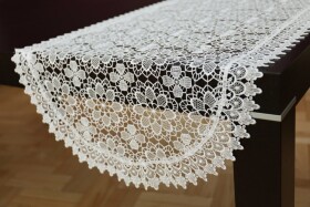 DumDekorace Krémový oválný krajkový ubrus Šířka: 60 cm | Délka: 120 cm