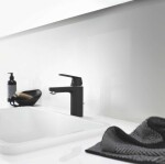 GROHE - Eurosmart Cosmopolitan Umyvadlová baterie M, s výpustí, chrom/matná černá 23325KW0