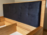 Massivo.cz Postel Orion 200x200 cm s úložným prostorem, dub masiv