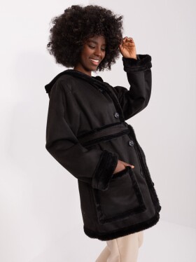 Černý dámský zimní kabát kapsami