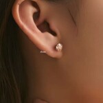 Stříbrné náušnice Ledová růže s meruňkovým krystalem 6/8 mm, Light Peach 8 mm