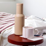 DESIGN LETTERS Termo lahev Tube Carafe Beige 1 L, béžová barva, kov, plast