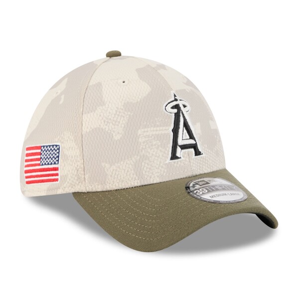 New Era Pánská kšiltovka Los Angeles Angels MLB 2025 Armed Forces 39THIRTY Flex Velikost: S/M