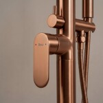 REA - Volně stojící baterie Logan Brush Copper REA-B2220