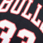 Mitchell & Ness Pánský dres Chicago Bulls NBA Scottie Pippen #33 Black Swingman Velikost: S