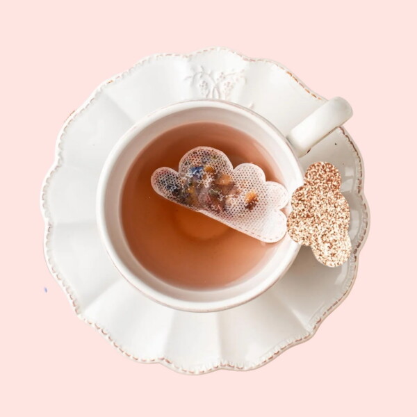 TEA HERITAGE Černý čaj s jablkem a skořicí Cloud – 5 ks, růžová barva, papír, textil