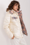 Světle béžová dámská zimní bunda kapucí