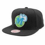 Mitchell & Ness Pánská kšiltovka Dallas Mavericks NBA Neon Tropical Snapback