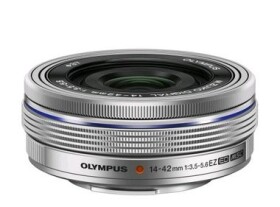 Olympus M. ZUIKO EZ-M1442EZ R stříbrná / 14-42mm EZ / 1.3.5-5.6 (ekv. 28-84mm) zoom objektiv (V314070SE000)