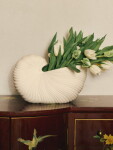 FERM LIVING Váza Shell Vase, Off-white - Ferm Living Keramický obal na květináč Shell Pot Off White, krémová barva, keramika