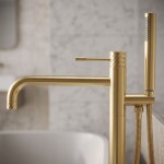 REA - Volně stojící baterie Lungo Diamond Brush Gold REA-B2246