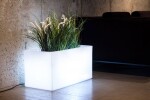 DumDekorace Bílý květináč LUNGO s osvětlením LED 5W 75 X 38 cm